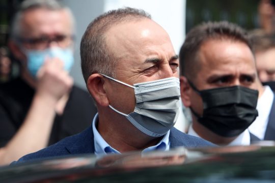 Οι αντιδράσεις της αντιπολίτευσης για την επίσκεψη Τσαβούσογλου