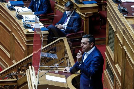 Αλ. Τσίπρας: Βαφτίζετε αναγέννηση τον μεσαίωνα