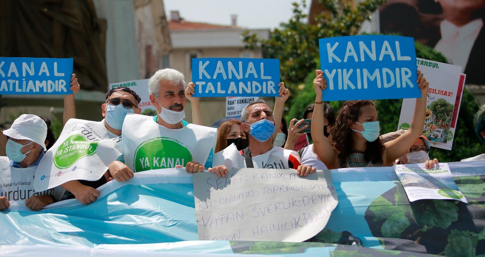 Παρά τις αντιδράσεις ο Ερντογάν εγκαινίασε τα έργα για την αμφιλεγόμενη διώρυγα