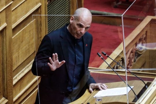 Βαρουφάκης: «Θα σας πολεμήσουμε σε κάθε γωνιά της χώρας»
