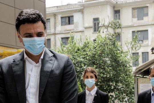 «Πάνω από το 90% που εμβολιάστηκαν με AstraZeneca, κάνει κανονικά τη β’ δόση»