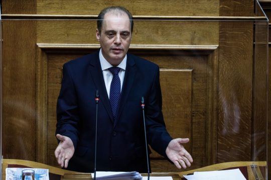 Τα «μαζεύει» ο Βελόπουλος μετά την επιστολή Φύσσα στον πρόεδρο της Βουλής