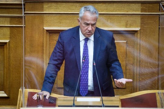 Πέρασε το ν/σ – «ταφόπλακα» τής απλής αναλογικής στην Αυτοδιοίκηση