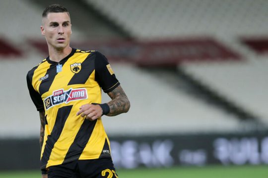Η ΑΕΚ πήρε αποστάσεις από Βράνιες