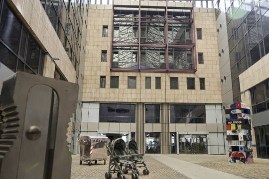 ΕλΕΔΑ: Άμεση ανάκληση της απαγόρευσης μαρτυρίας δημοσίων υπαλλήλων κατά του Δημοσίου
