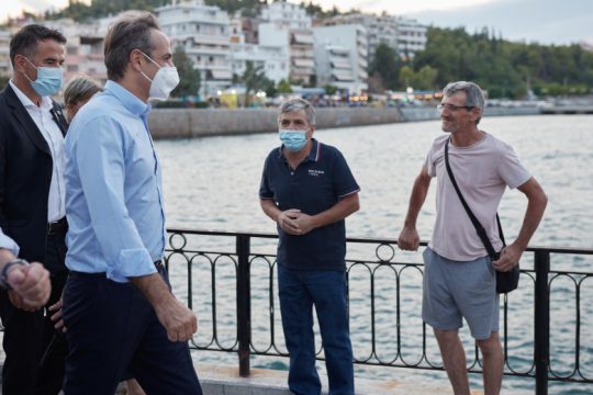 Εκκλήσεις Μητσοτάκη, ένσταση Πικραμμένου