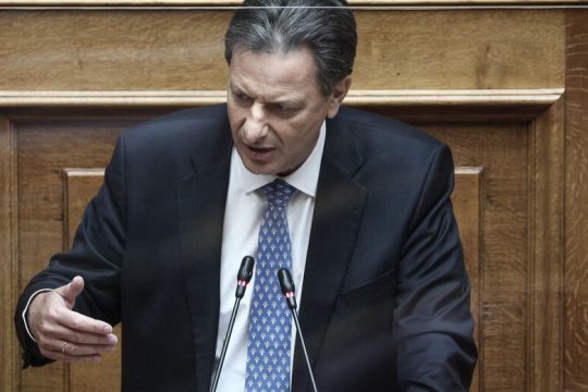 Παγώνουν ώς το 2023 οι φοροελαφρύνσεις