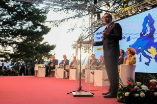 Μηνύματα Τσίπρα από την Οχρίδα