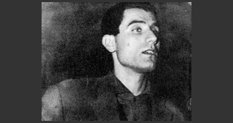 Τιμή στον Πέτρουλα