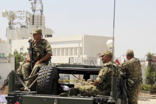 Πολιτική κρίση και φόβοι εμφυλίου στην Τυνησία