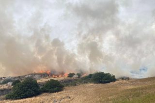 Τέσσερα πύρινα μέτωπα κατακαίνε τη Σαρδηνία