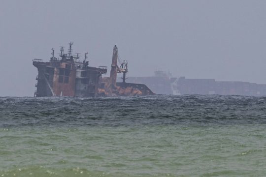 Η Σρι Λάνκα αντιμέτωπη με περιβαλλοντική καταστροφή