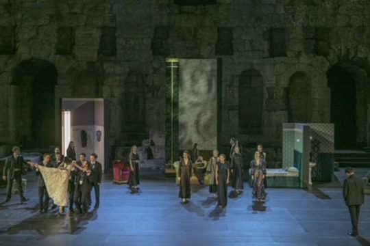 Χορός στα τέσσερα σημεία του χατζιδακικού ορίζοντα