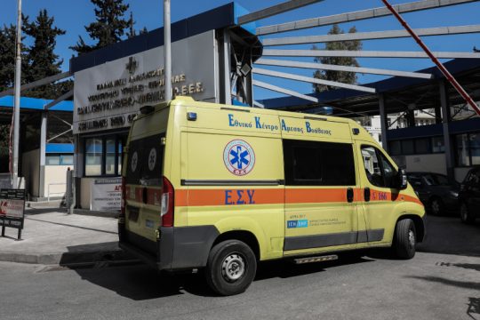Σταθερές οι διασωληνώσεις, άλλοι 6 θάνατοι από Covid-19