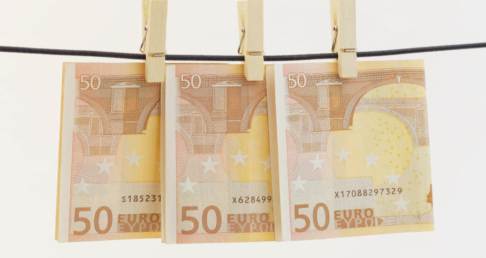 Περιμένω στο σπίτι τα 150 ευρώ μου…