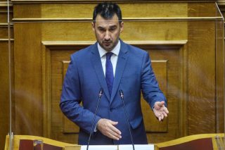 Η ακρίβεια καλπάζει, η κυβέρνηση ρεμβάζει…