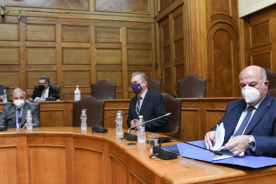 Επικεφαλής συνταξιούχοι και με «ψαλιδισμένες» αρμοδιότητες