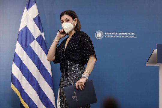 Αρ. Πελώνη: «Δεν υπήρξε ποτέ απαλλαγή από τη χρήση μάσκας»