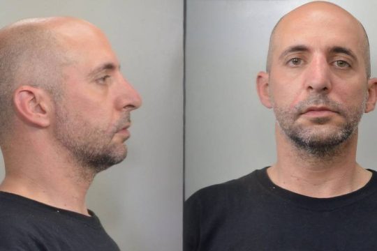 Ο αστυνομικός που προφυλακίστηκε για την εκμετάλλευση και κακοποίηση της 18χρονης