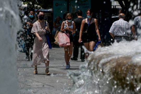 Υπέρ επιπλέον μέτρων προστασίας των εργαζομένων από τον καύσωνα οι επιστήμονες