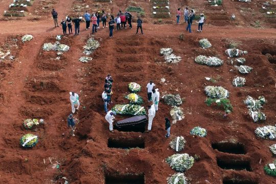 Βραζιλία: Άλλοι 1.456 θάνατοι, σχεδόν 46.000 κρούσματα τις προηγούμενες 24 ώρες