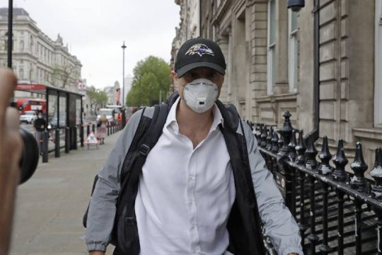 Κάμινγκς: Ο Τζόνσον δεν ήθελε το lockdown τον Οκτώβρη γιατί πέθαιναν «άνω των 80 ετών»