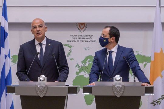 Τους εκπροσώπους των κομμάτων ενημερώνει ο Δένδιας