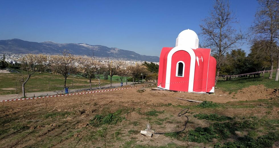 «Εξ όνυχος τον λέοντα» και «εξ απαλών ονύχων»