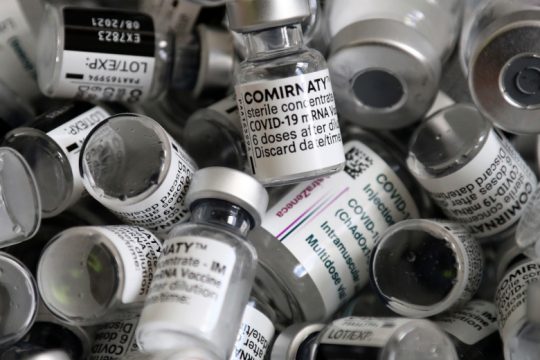 Γερμανία: «Πράσινο φως» για συνδυασμό του AstraZeneca με εμβόλιο mRNA