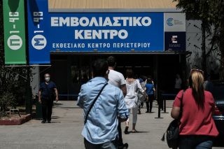 Εμβολιαστικός εξαναγκασμός και μετακύλιση των ευθυνών
