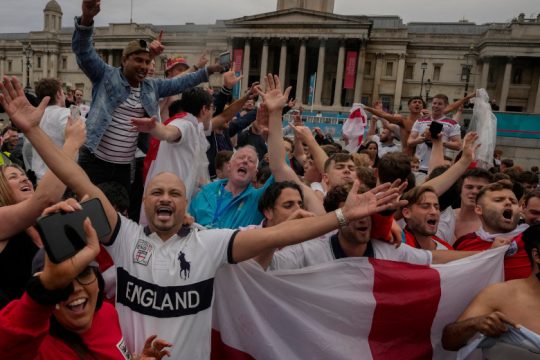 Στο επίκεντρο της κριτικής UEFA και Euro 2020 εξαιτίας της αύξησης κρουσμάτων