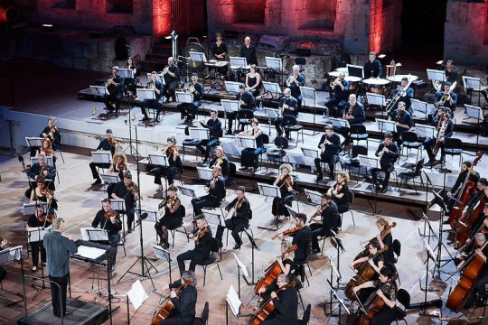 Πόσους «Ελληνικούς Χορούς» στη σειρά μπορεί να αντέξει το έθνος;
