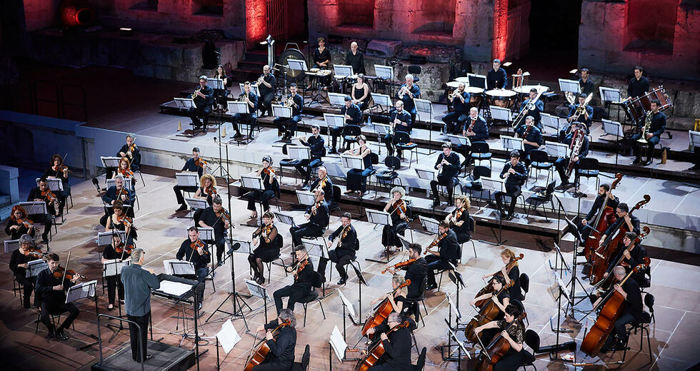 Πόσους «Ελληνικούς Χορούς» στη σειρά μπορεί να αντέξει το έθνος;