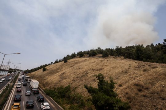 Φωτιά στο Σέιχ Σου – Εκκενώθηκε ξενοδοχείο