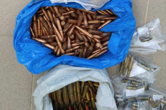 Μεγάλες ποσότητες πολεμικού υλικού σε σπίτι στην Καστοριά
