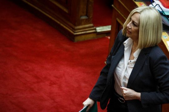 Πυρά Γεννηματά κατά Μητσοτάκη