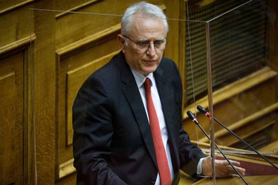«Ζητούμε απαντήσεις για το πόθεν έσχες του πρωθυπουργού, όχι λεονταρισμούς»