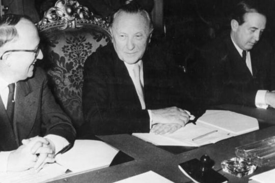 H E.E., οι πατέντες στα εμβόλια, στα φάρμακα και όχι μόνο…