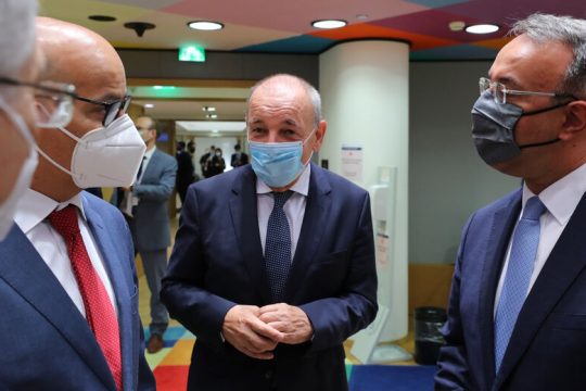 Εγκριση… με εξαμηνιαίους ελέγχους