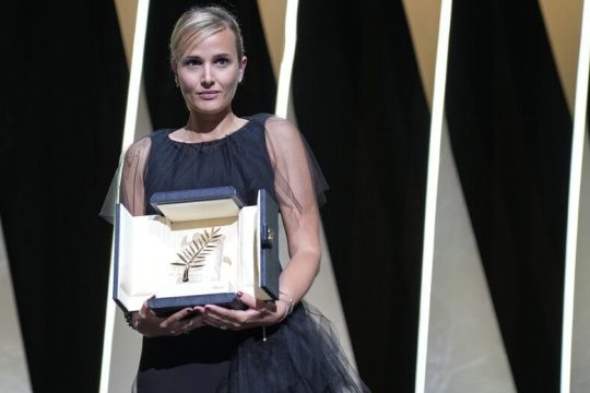 Τα πρώτα ανατρεπτικά βραβεία εδώ και χρόνια