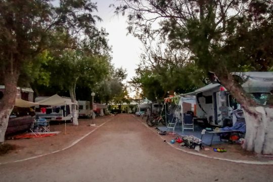 Αλλάζουν τα μέτρα στις κατασκηνώσεις: Τέλος τα επισκεπτήρια