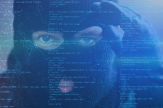 Ζητείται… υπεύθυνος για τις παρακολουθήσεις