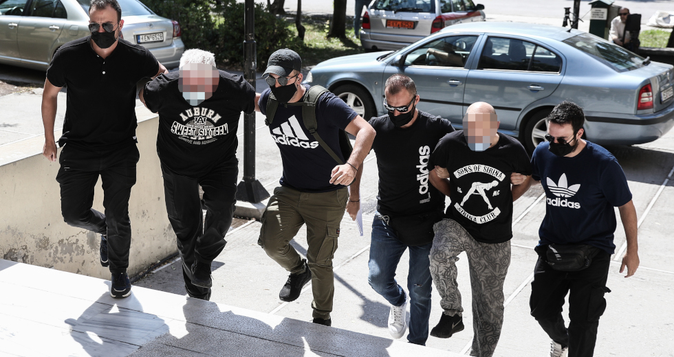 Συγκλονίζει η κατάθεση της 18χρονης: Η βία, οι απειλές και η αιχμαλωσία