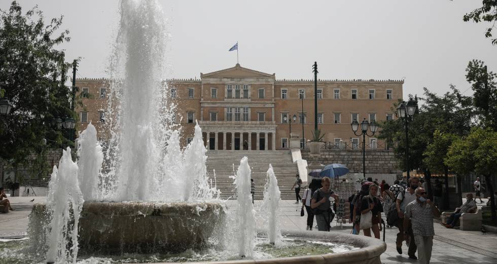 Κυβερνητικές ειρωνείες για την ανησυχία Τσίπρα για τον καύσωνα