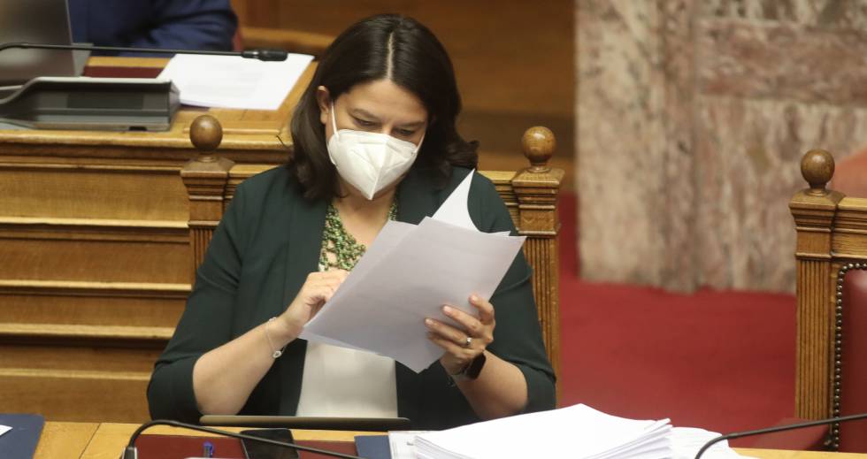 Τριήμερο σφυροκόπημα στην Ολομέλεια στο νομοσχέδιο Κεραμέως
