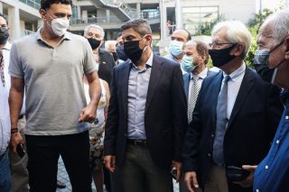 Εμβόλια στο σπίτι, έστω και αργά