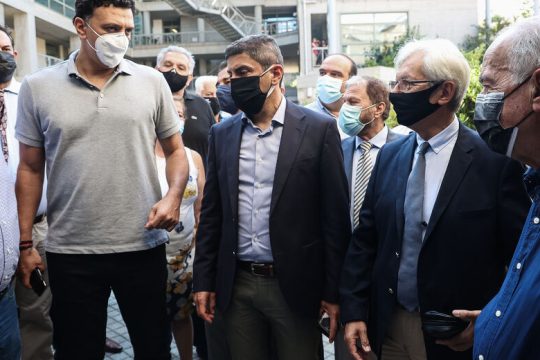 Εμβόλια στο σπίτι, έστω και αργά