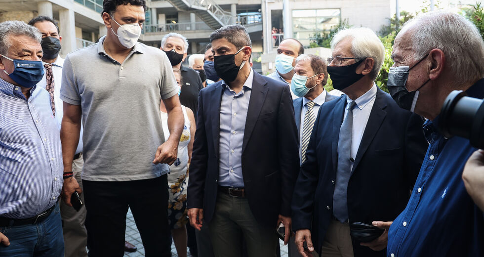 Εμβόλια στο σπίτι, έστω και αργά