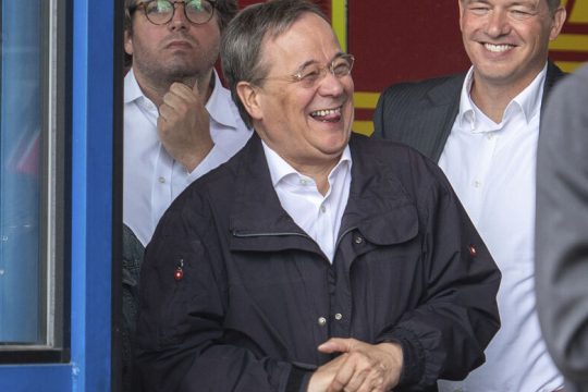 Γερμανία: «Μοιράζει» συγγνώμες ο Λάσετ μετά τα γέλια στην πλάτη του Σταϊνμάιερ