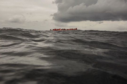 Νέο πολύνεκρο ναυάγιο με πρόσφυγες στην Τυνησία